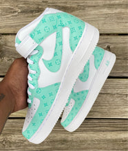 Load image into Gallery viewer, Tiffany Blue Monogram